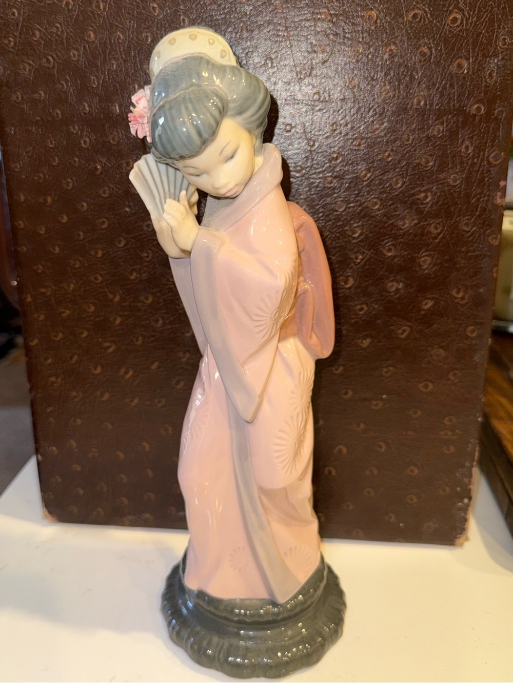 LLADRO Chrysanthemum (Timid Japanese)